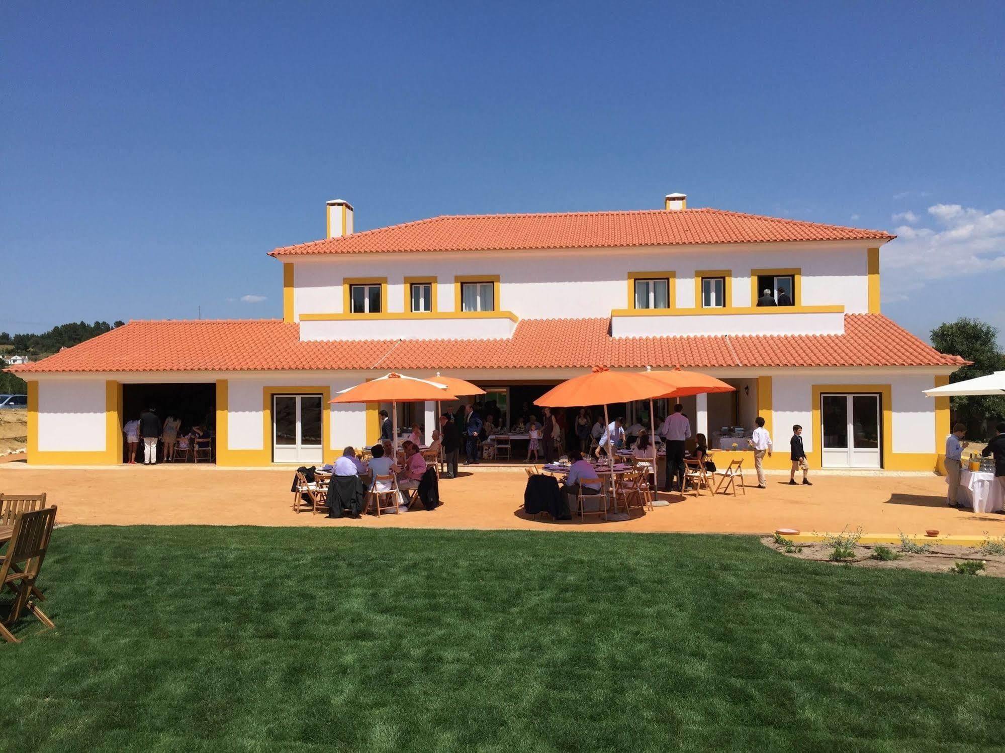 Casa Do Alfaro Villa อซามบูจา ภายนอก รูปภาพ