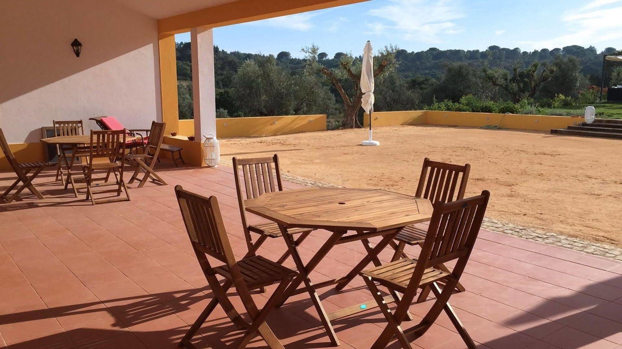 Casa Do Alfaro Villa อซามบูจา ภายนอก รูปภาพ