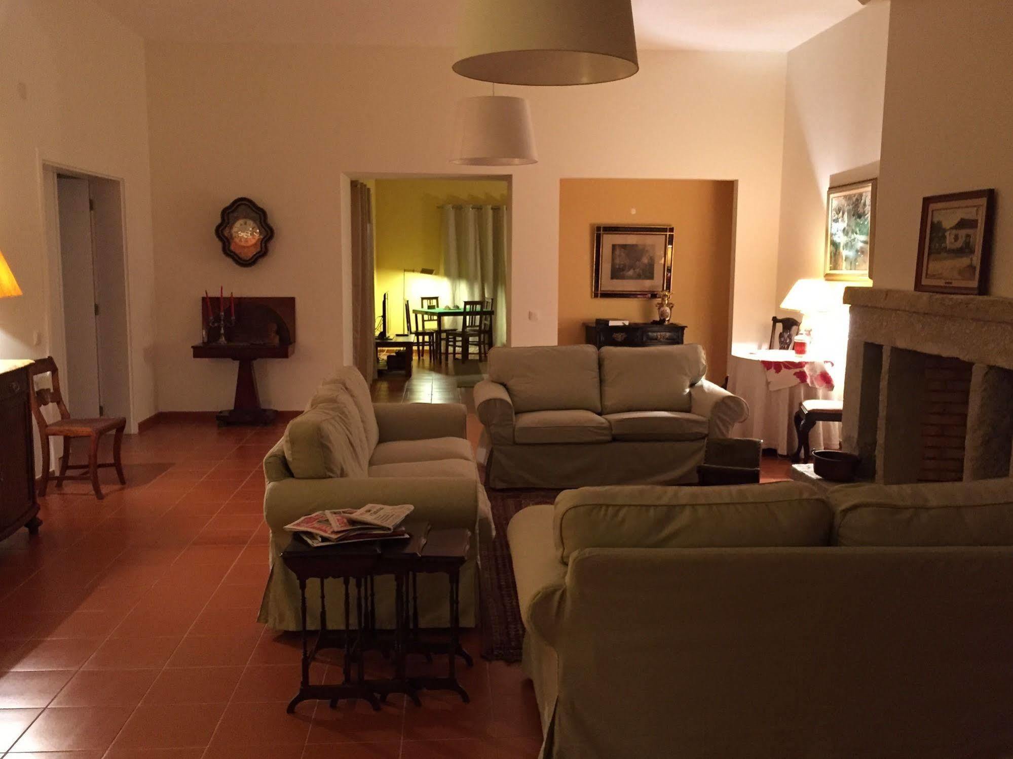 Casa Do Alfaro Villa อซามบูจา ภายนอก รูปภาพ